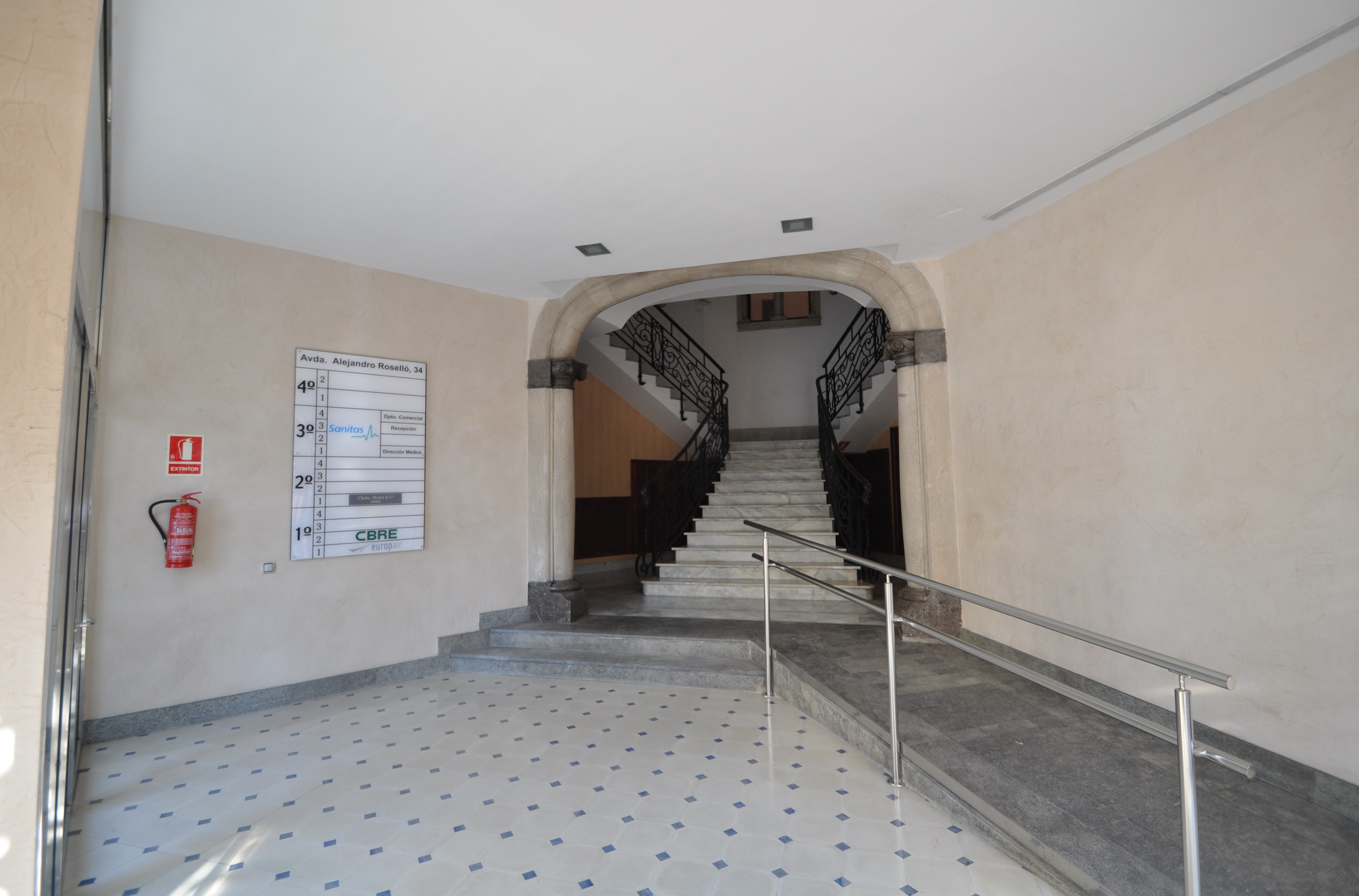 Avda. alexandre rosselló 34 4