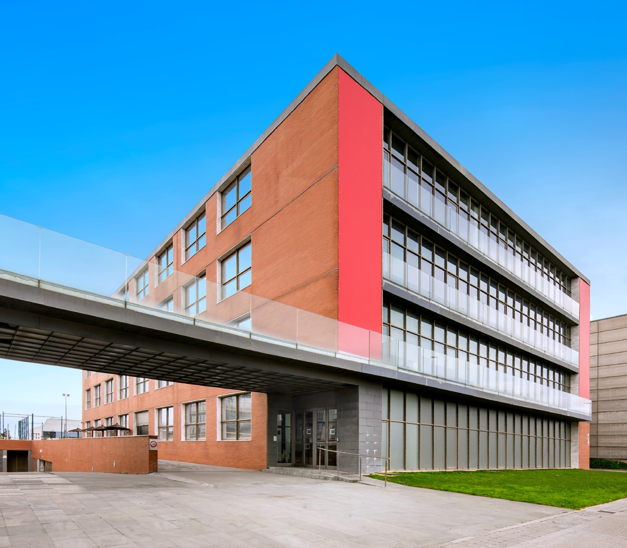 Avenida baix llobregat, 5-7 9