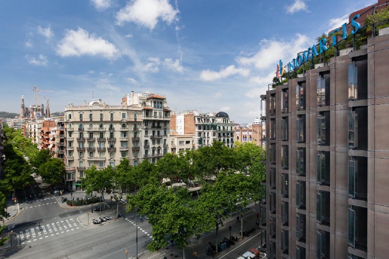 Monumento - gran vía de les corts catalanes, 764 6